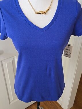 ST. JOHN'S BAY BRAND WOMEN'S BLUE AND ORANGE V-NECK TEE SHIRT BUNDLE SIZE XS